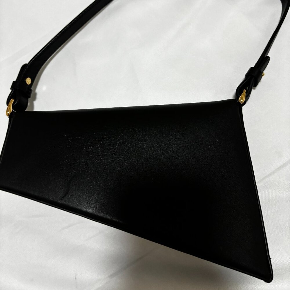 AUPEN Purpose Handbag in Noir